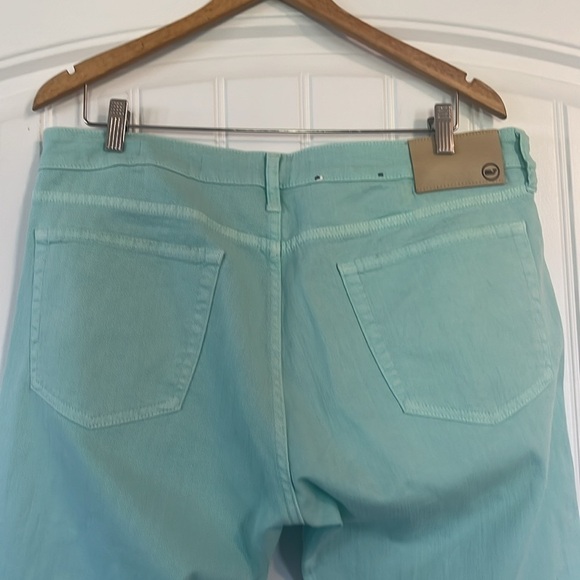 Vineyard Vines Jeans Size 35 x 32 - Picture 3 of 6
